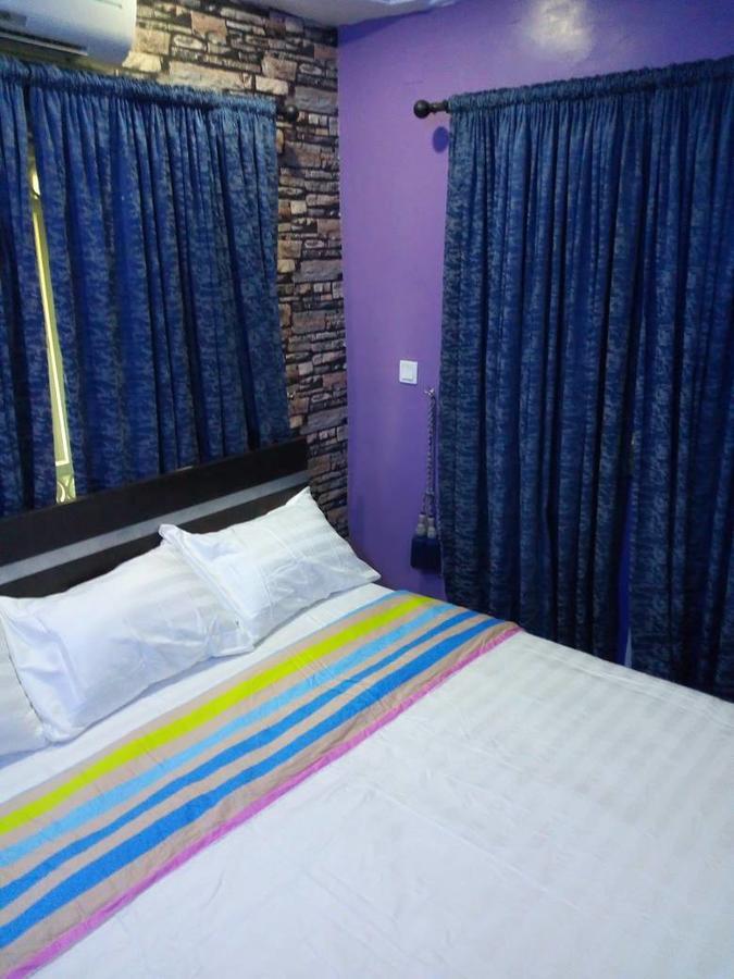 Crestview Hotel & Suites Lagos Buitenkant foto