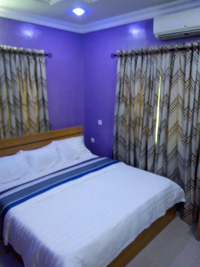 Crestview Hotel & Suites Lagos Buitenkant foto