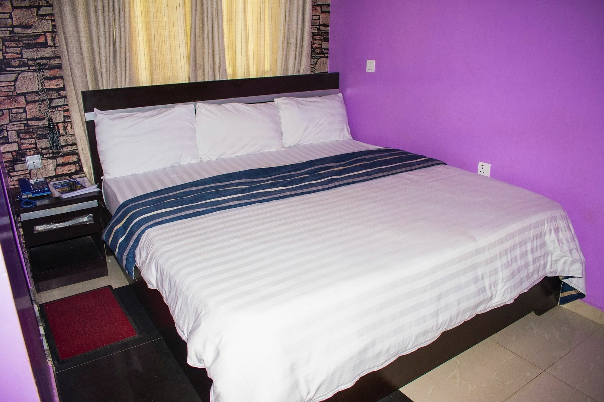 Crestview Hotel & Suites Lagos Buitenkant foto